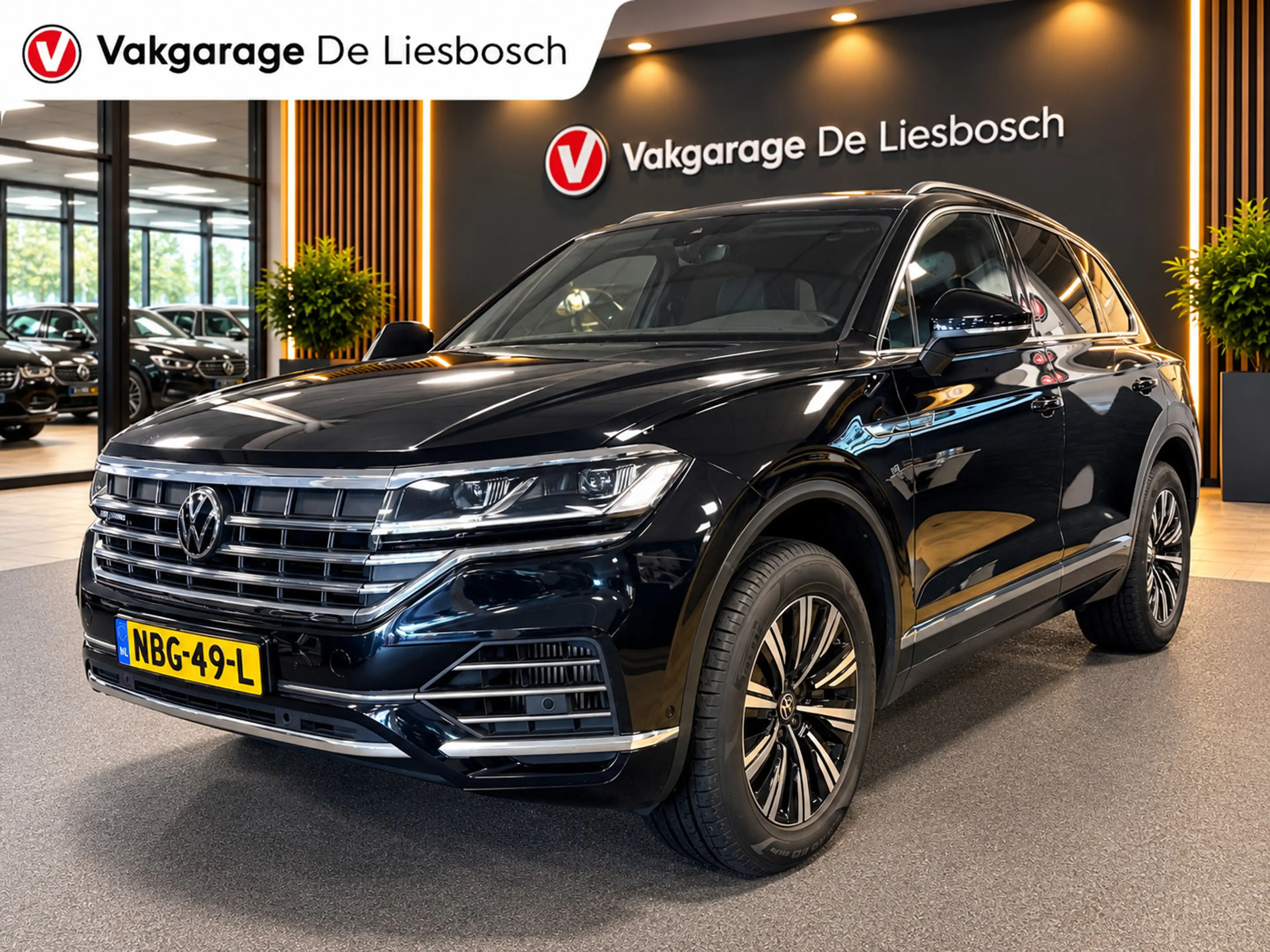 Volkswagen Touareg 3.0 TSi eHybrid 4MOTION / pano / leer / camera / s