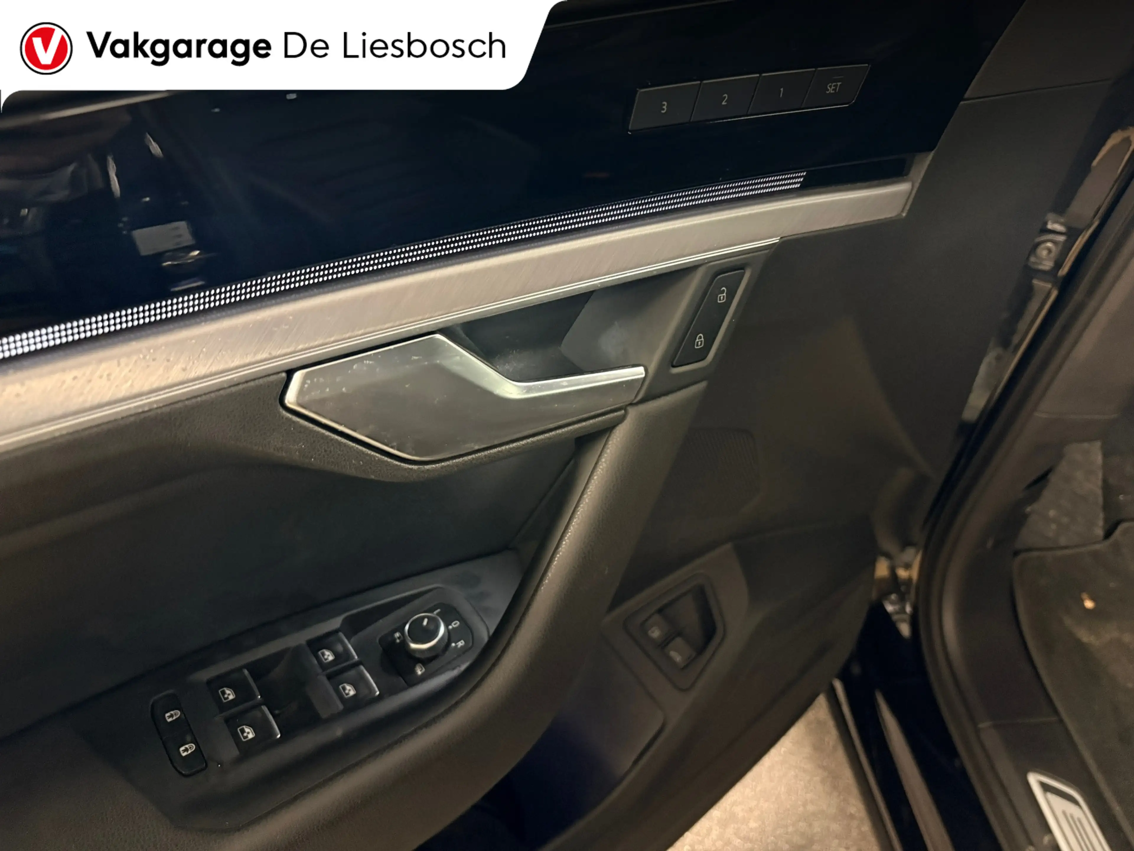 Volkswagen Touareg 3.0 TSi eHybrid 4MOTION / pano / leer / camera / s — photo 11