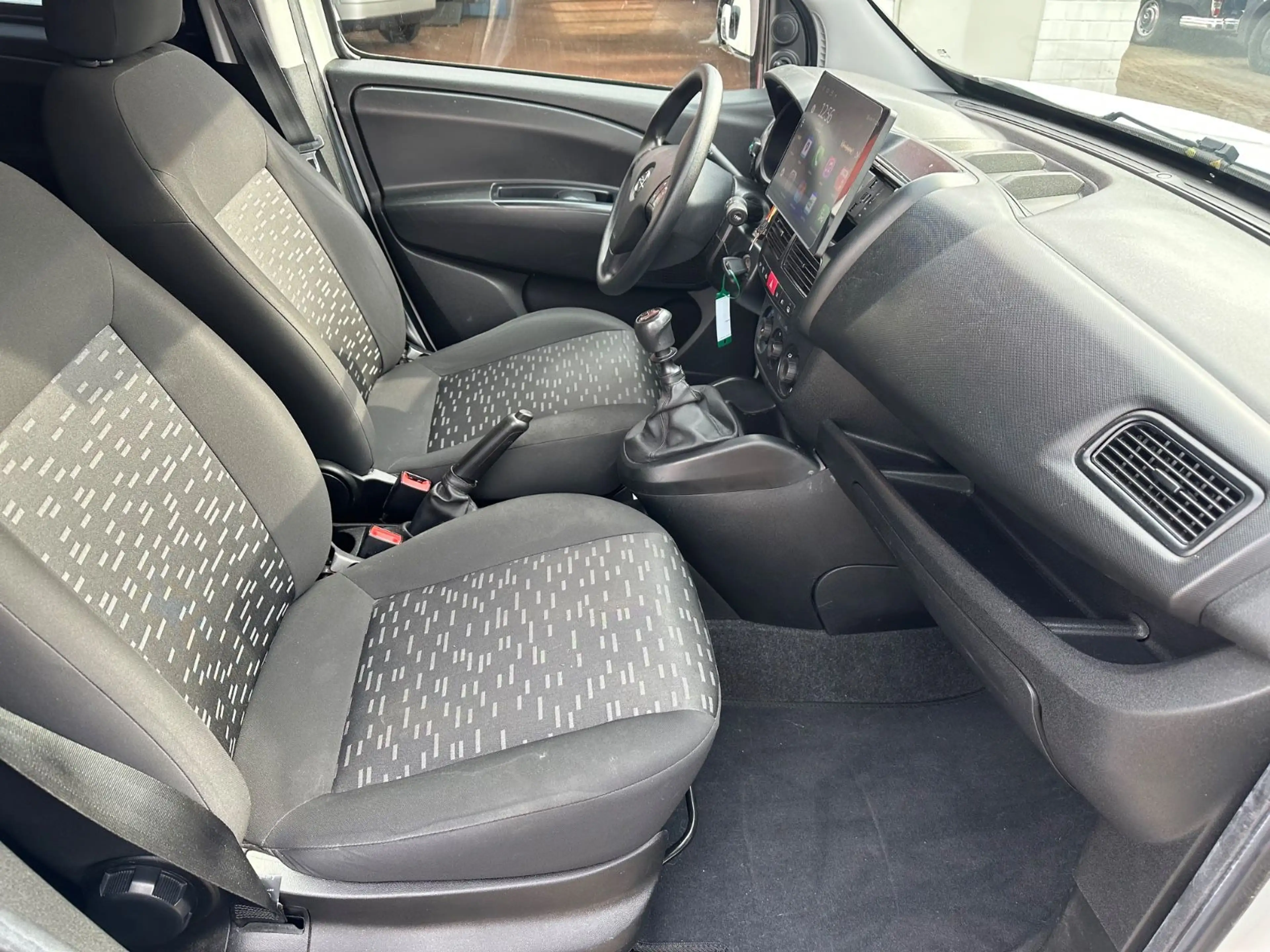Opel Combo D Selection L1H1/AHK/KAM/KLIMA/GJR/TÜV NEU — photo 14