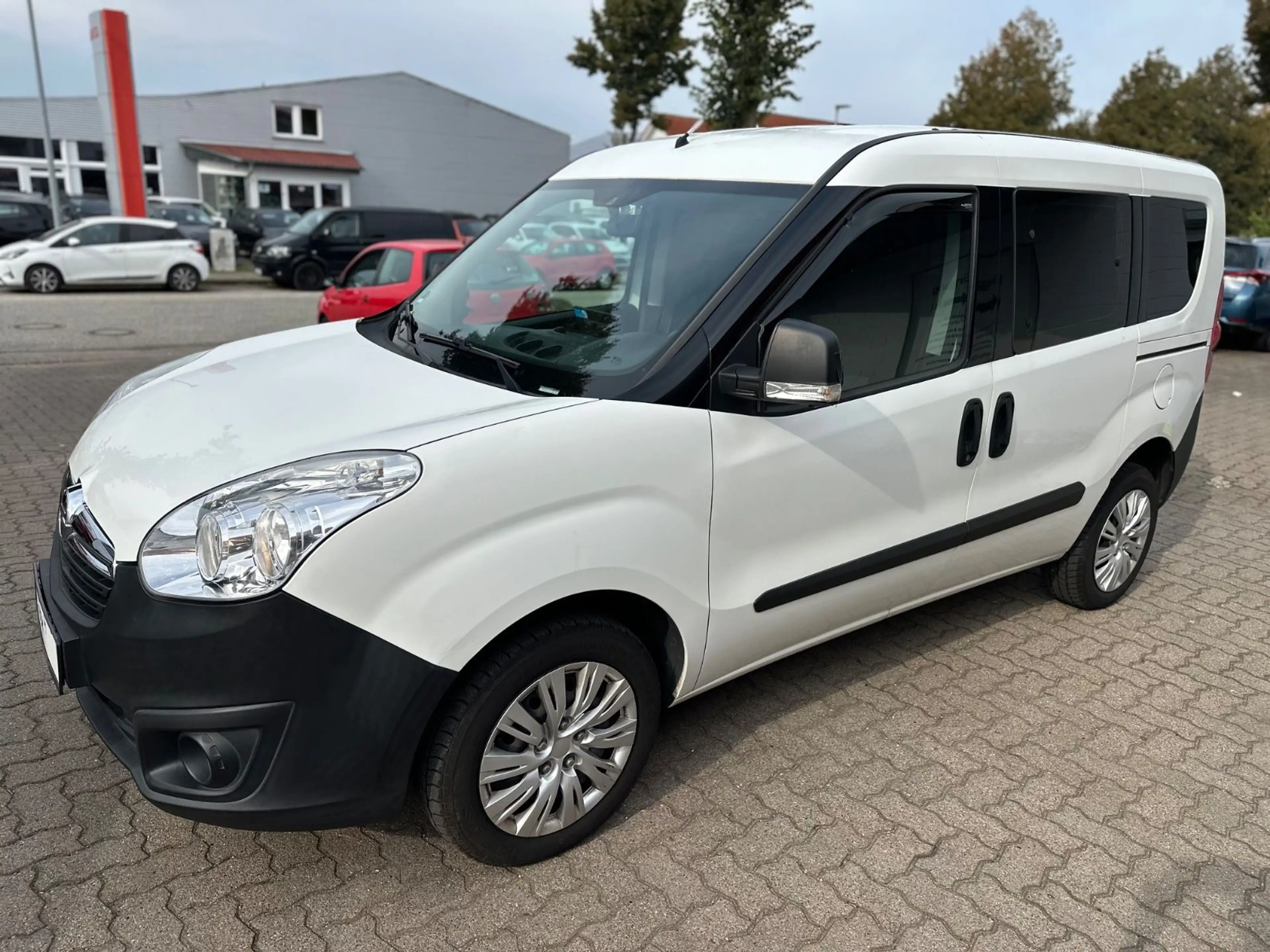 Opel Combo D Selection L1H1/AHK/KAM/KLIMA/GJR/TÜV NEU — photo 2