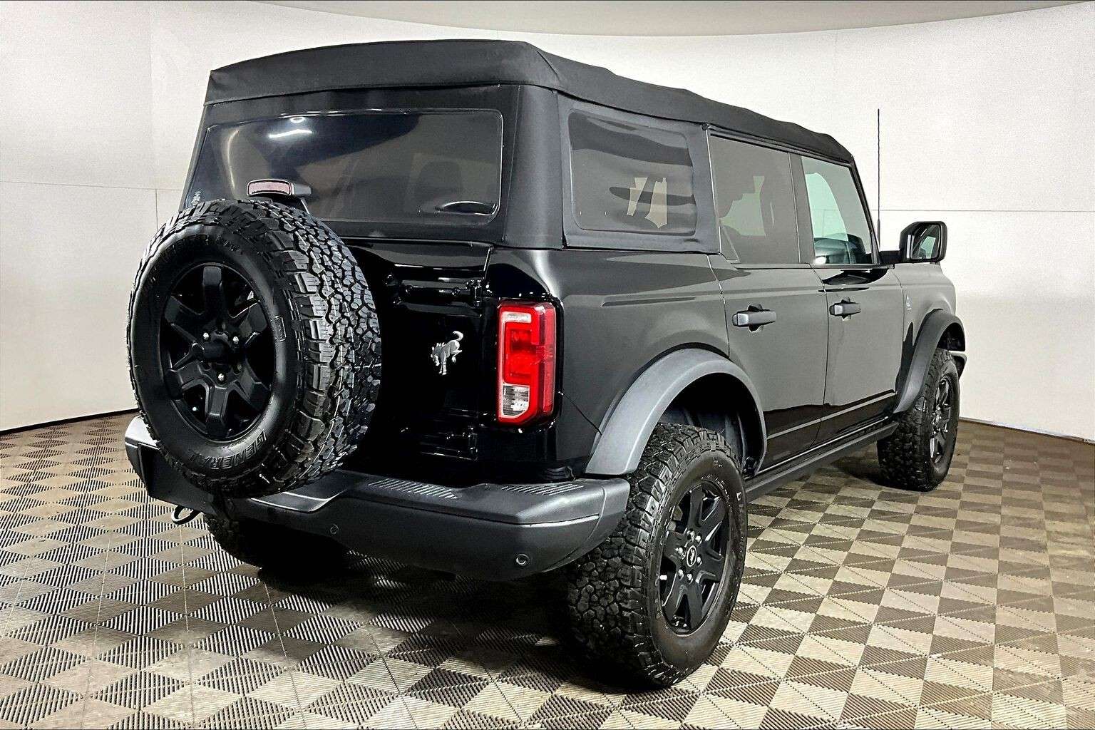 used 2022 Ford Bronco car, priced at $33,998