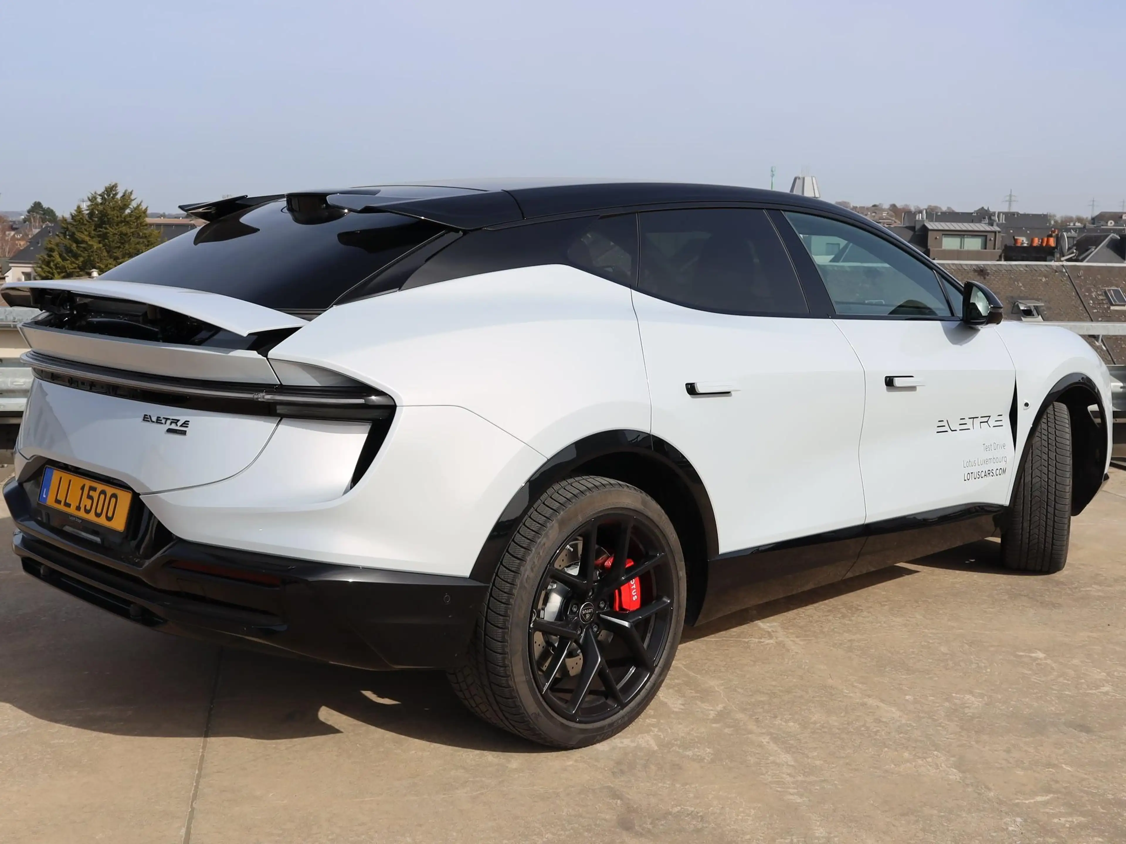 Lotus Eletre 600 GT SE — photo 9