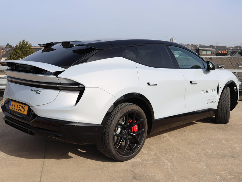 Lotus Eletre 600 GT SE — photo 9