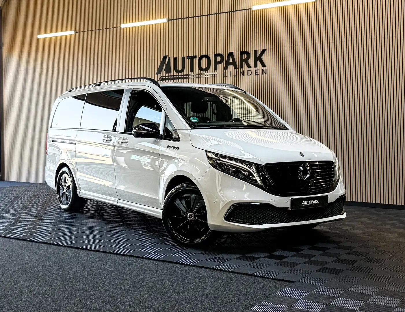 Mercedes-Benz EQV 300 L2 90 kWh BTW/NIGHTPAKKET/SFEERVERLICHTING/2x SCHU Білий - 1