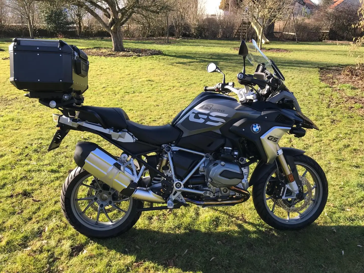 BMW R 1200 GS 20/03/2018  24.130 Km  13.990 €  Garantie 1 an Negro - 2