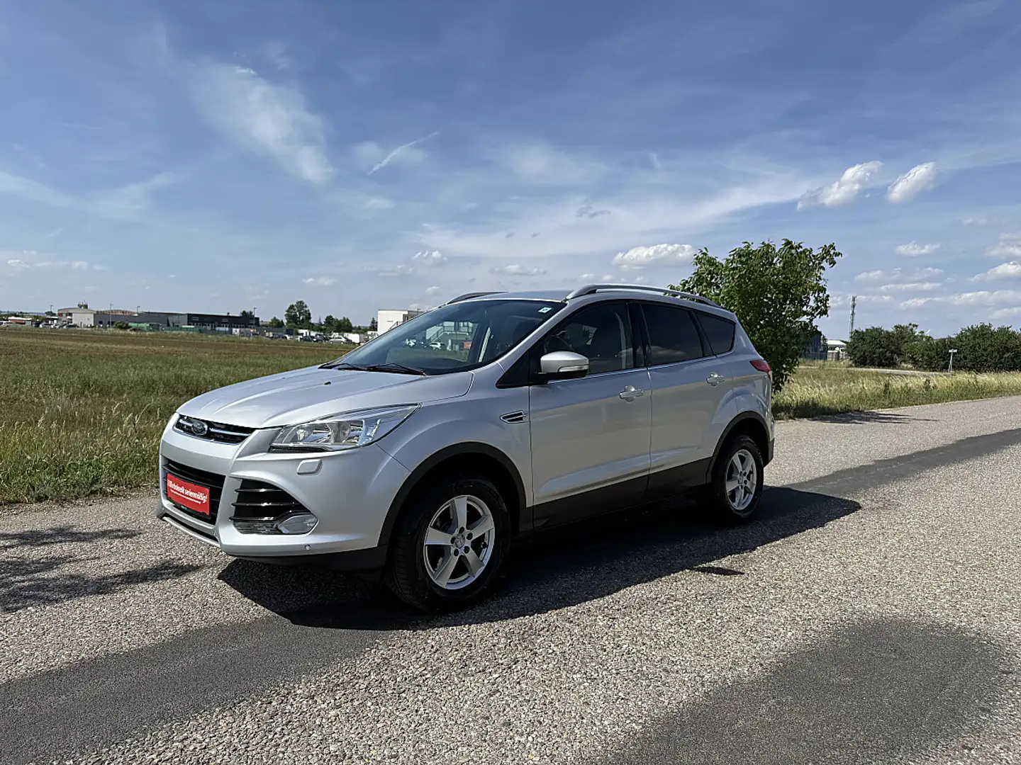 Ford Kuga 2,0 TDCi Titanium 4x4 Aut. Grau - 2