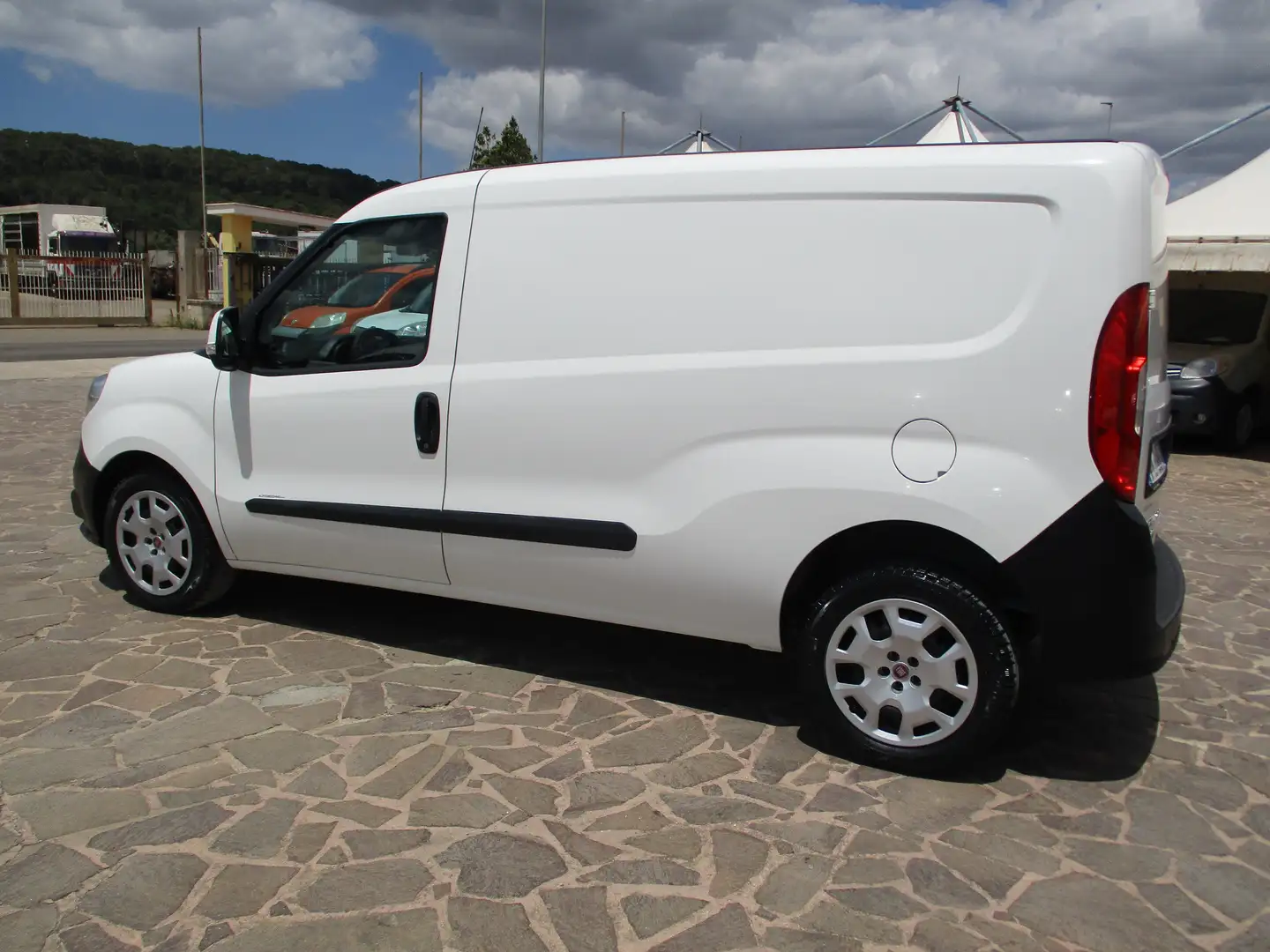 Fiat Doblo 1.6 M-JET 120CV MAXI Blanc - 2