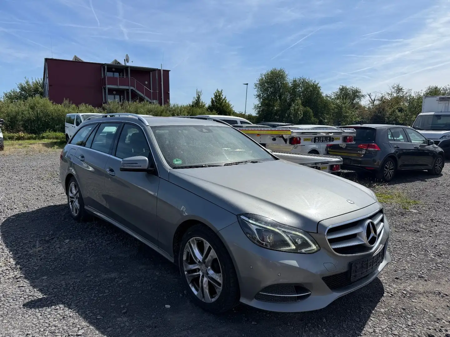 Mercedes-Benz E 220 E -Klasse T E 220 CDI BlueEfficiency Argent - 1