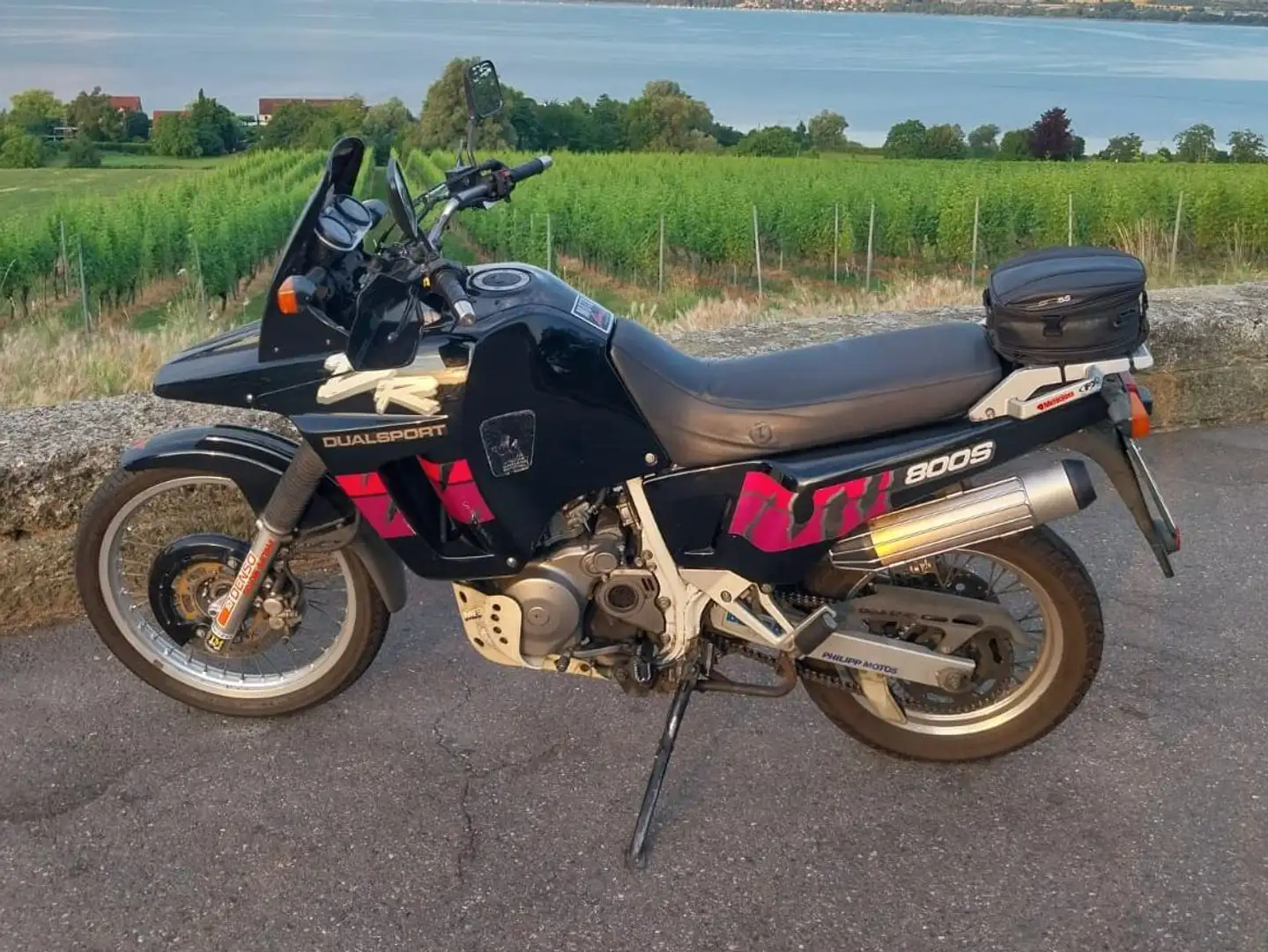 Suzuki DR 800 mit Getriebeschaden Black - 1