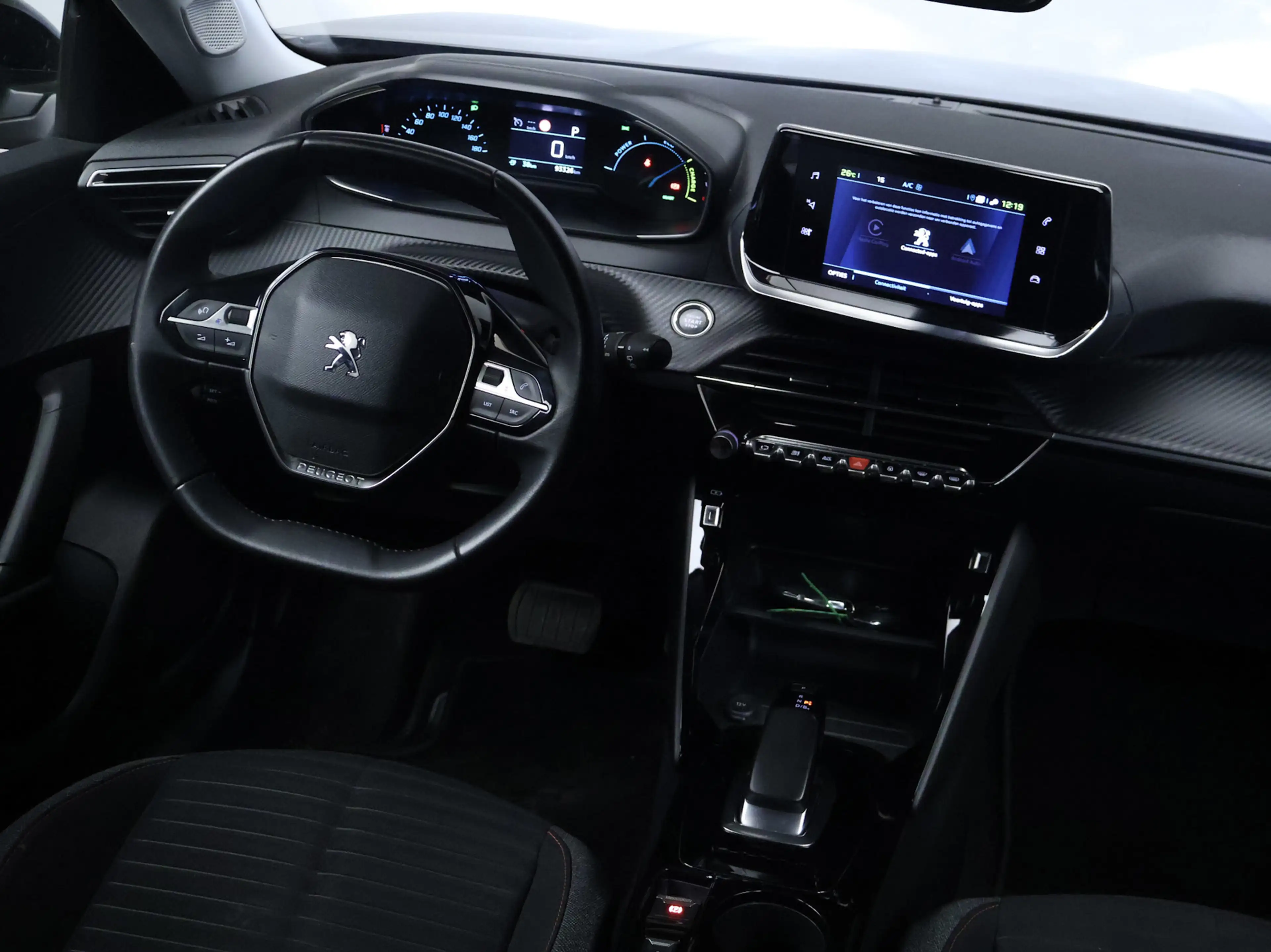 Peugeot e-2008 EV Blue Lease Active 50 kWh Sport (APPLE CARPLAY,N — photo 29