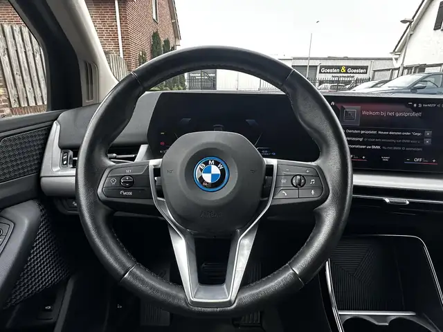 BMW 2 Series view 18