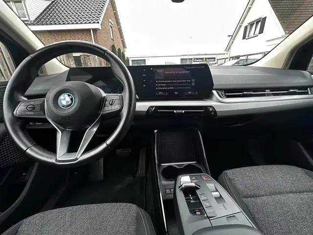 BMW 2 Series view 2