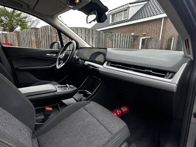 BMW 2 Series view 15