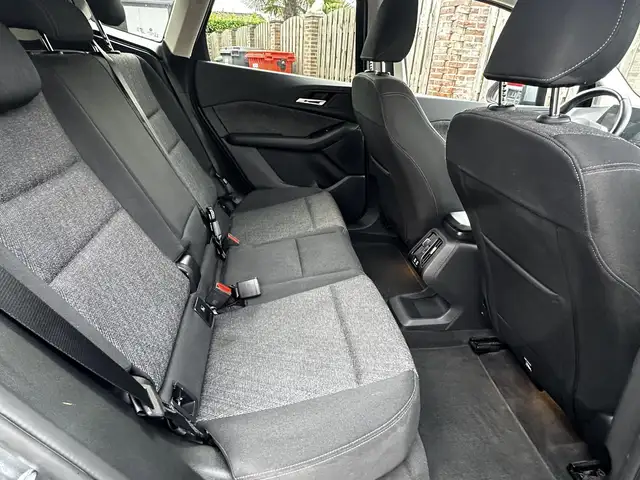 BMW 2 Series view 11