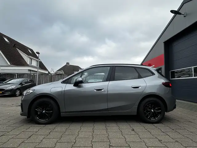 BMW 2 Series view 13