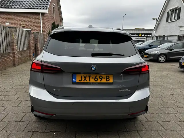 BMW 2 Series view 16