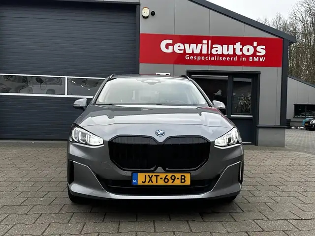 BMW 2 Series view 19