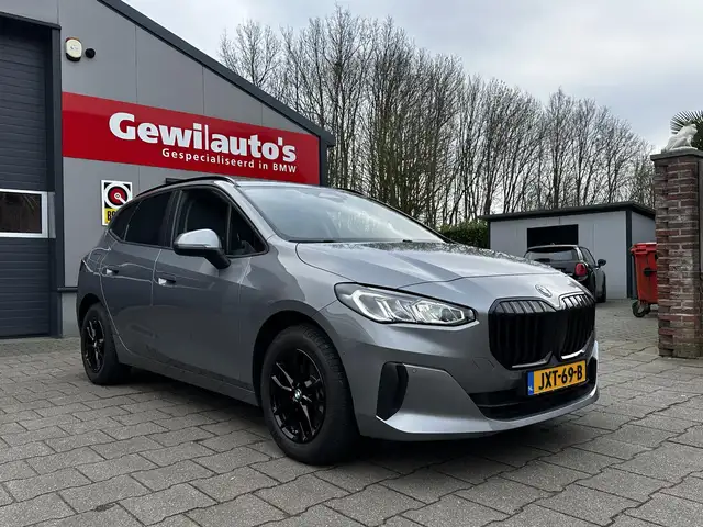 BMW 2 Series view 22