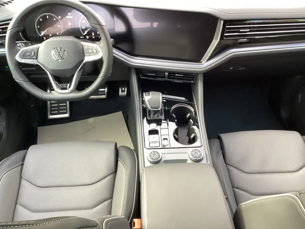 Volkswagen Touareg R-Line FINAL EDITION AHK HUD Pano Leder 8