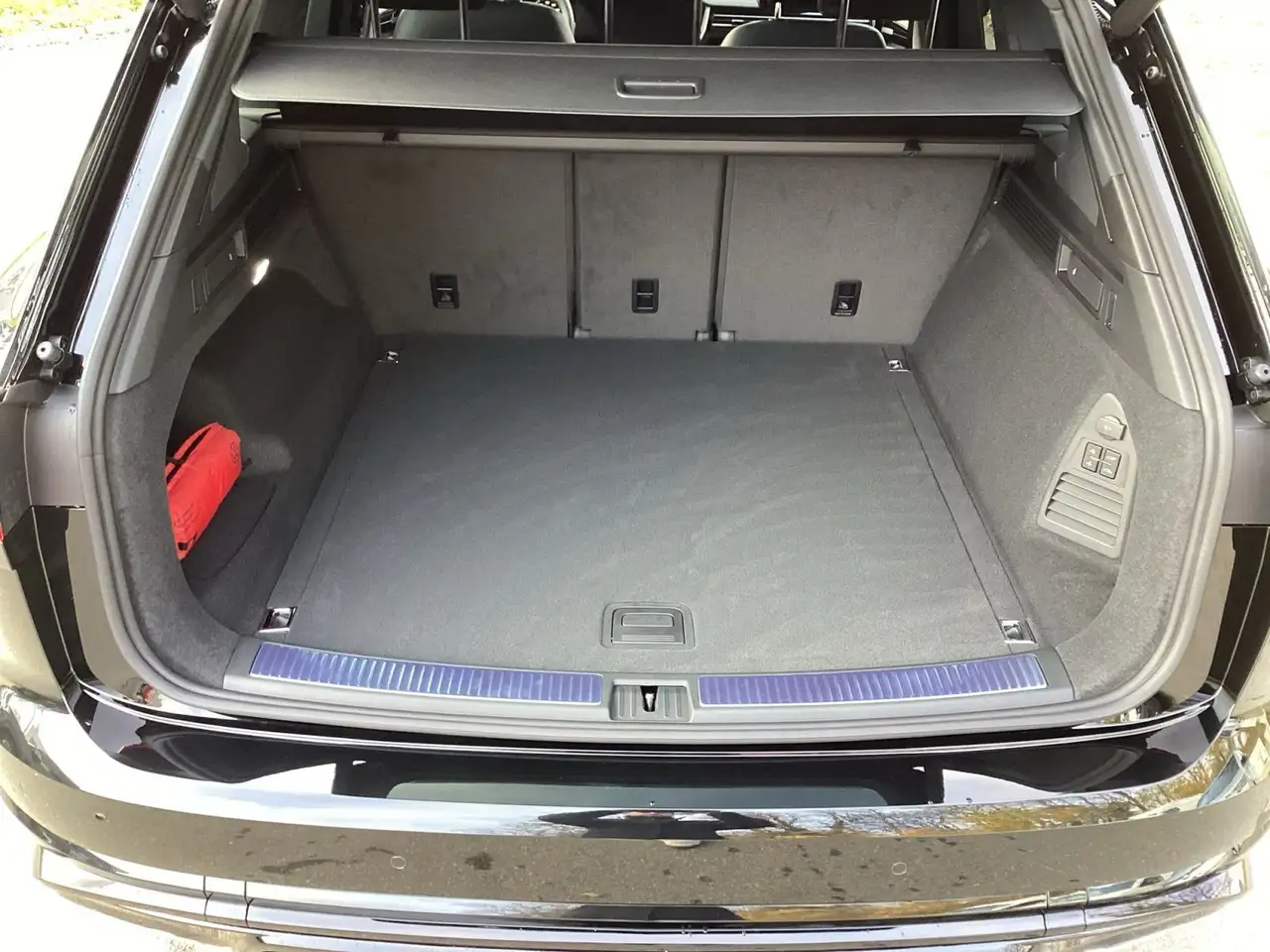 Volkswagen Touareg R-Line FINAL EDITION AHK HUD Pano Leder 12