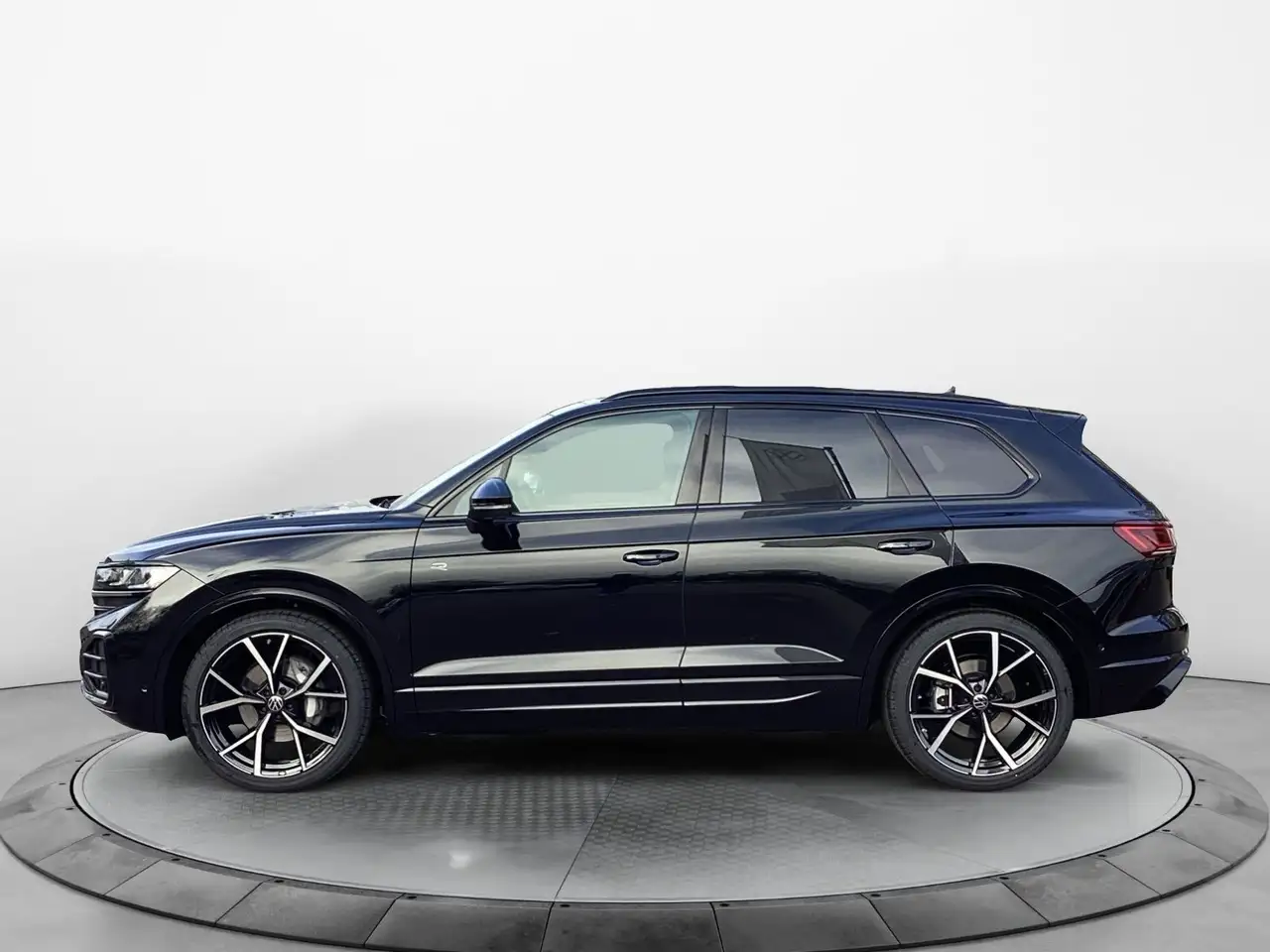 Volkswagen Touareg R-Line FINAL EDITION AHK HUD Pano Leder 3