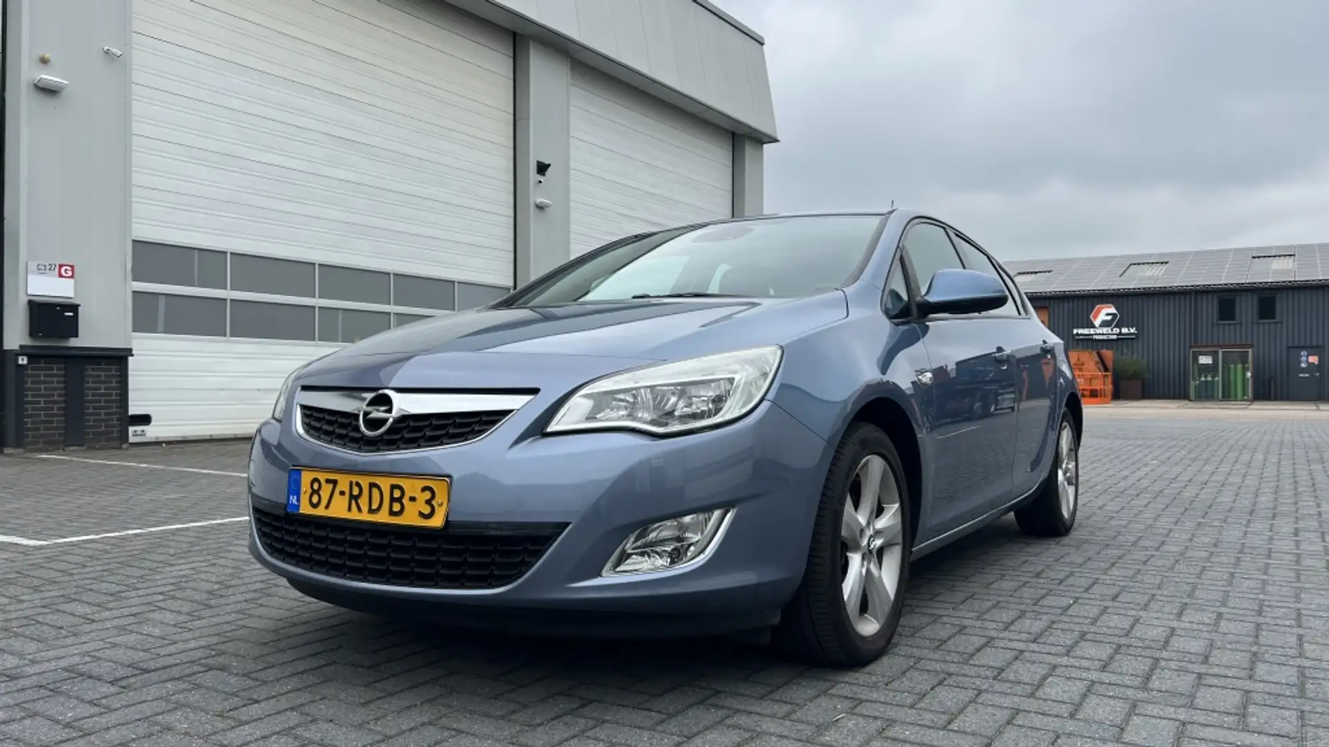 Opel Astra 1.4 Turbo Edition Bleu - 1