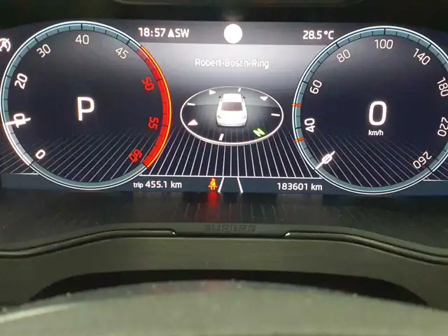 Skoda Superb view 3