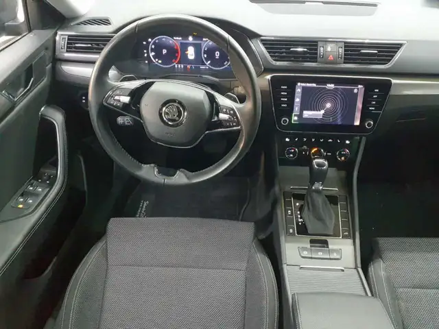 Skoda Superb view 17