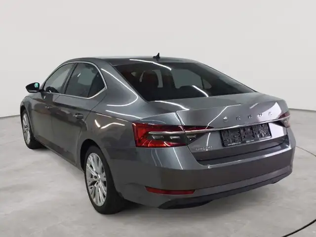 Skoda Superb view 2