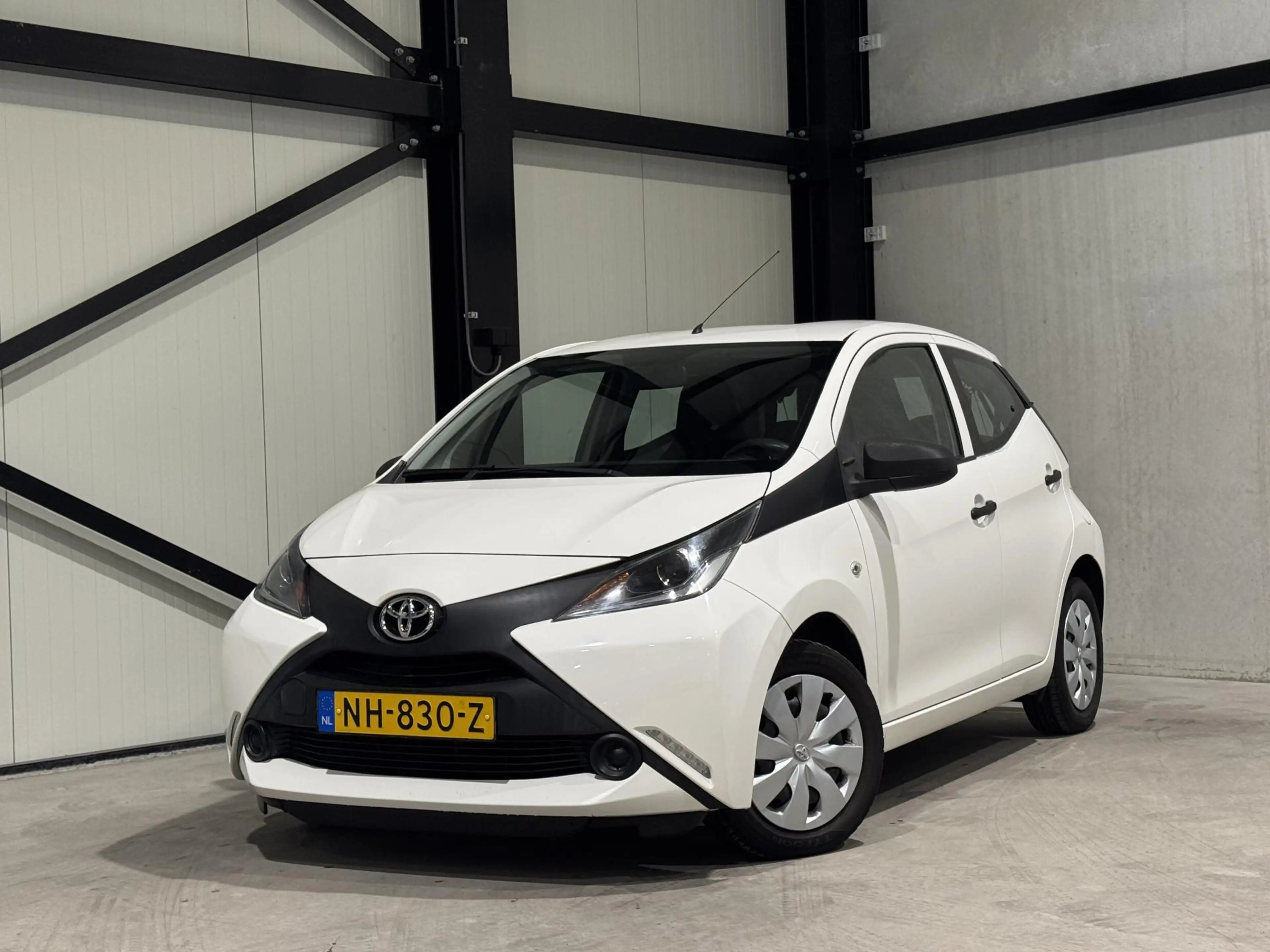 Toyota Aygo 1.0 VVT-i x-now | airco | dealer onderhouden | — photo 16