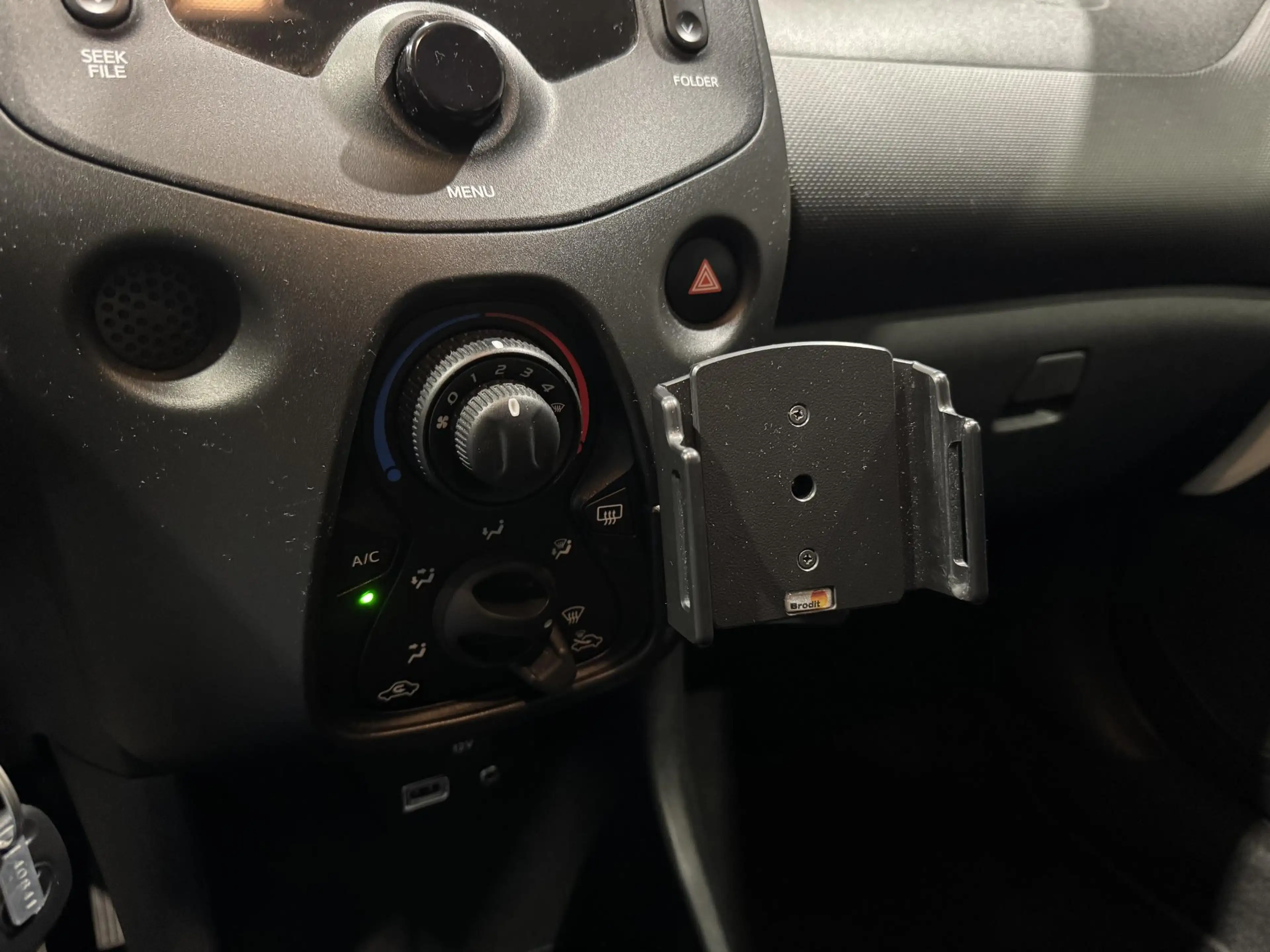Toyota Aygo 1.0 VVT-i x-now | airco | dealer onderhouden | — photo 13