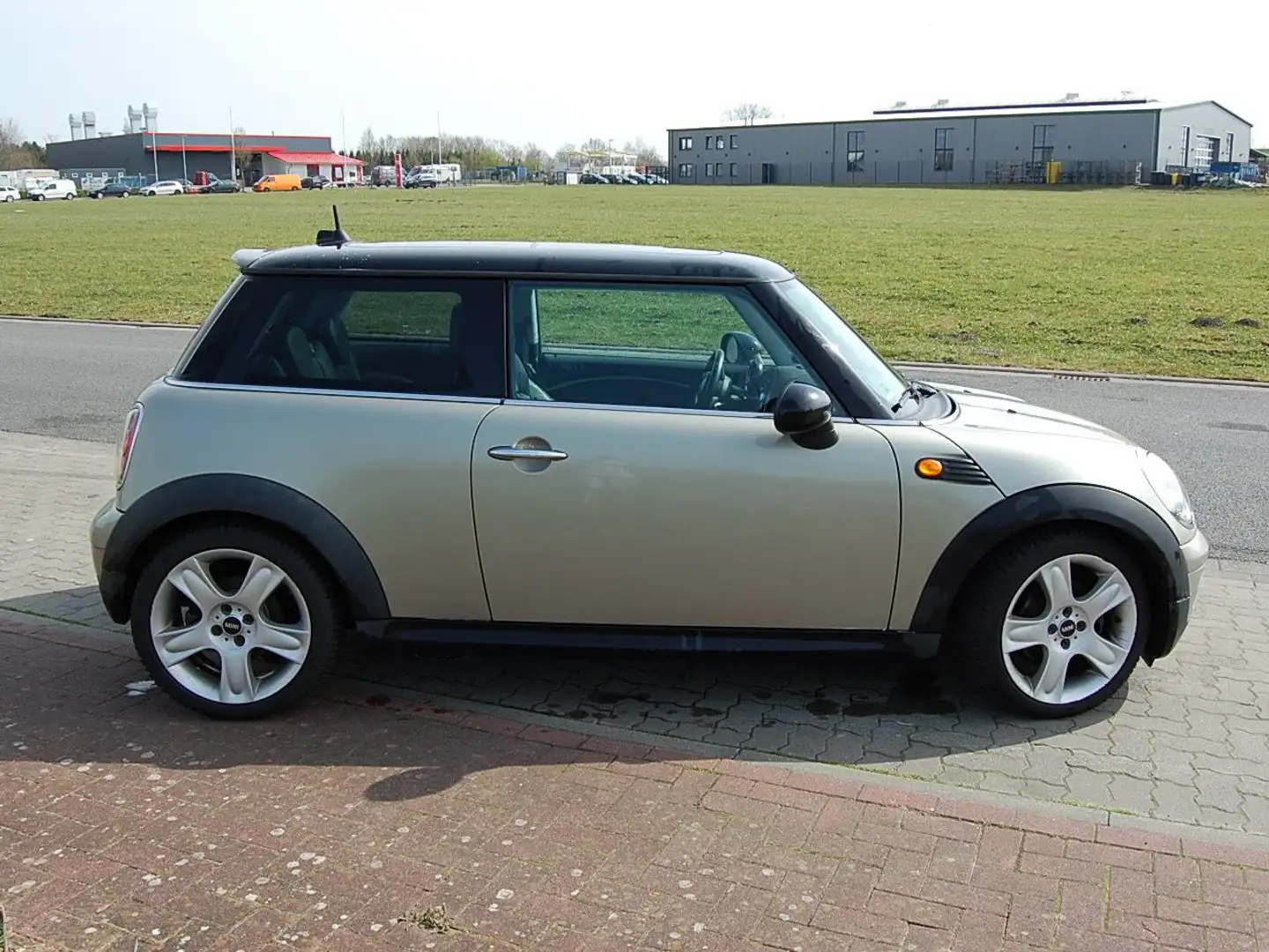 MINI Cooper Zuverlässig- TÜV Neu! - Automatik Grau - 2