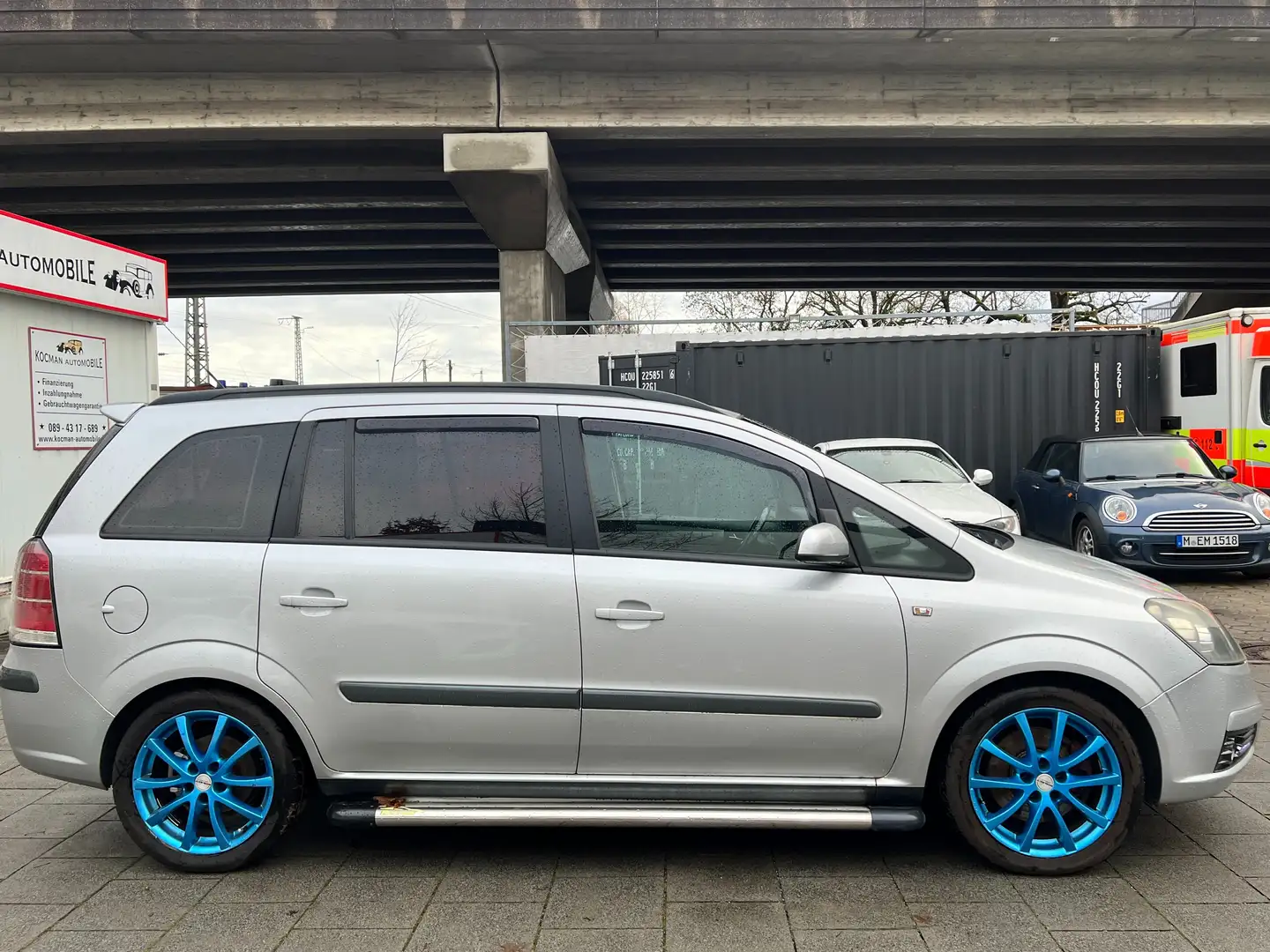 Opel Zafira Edition Grau - 2