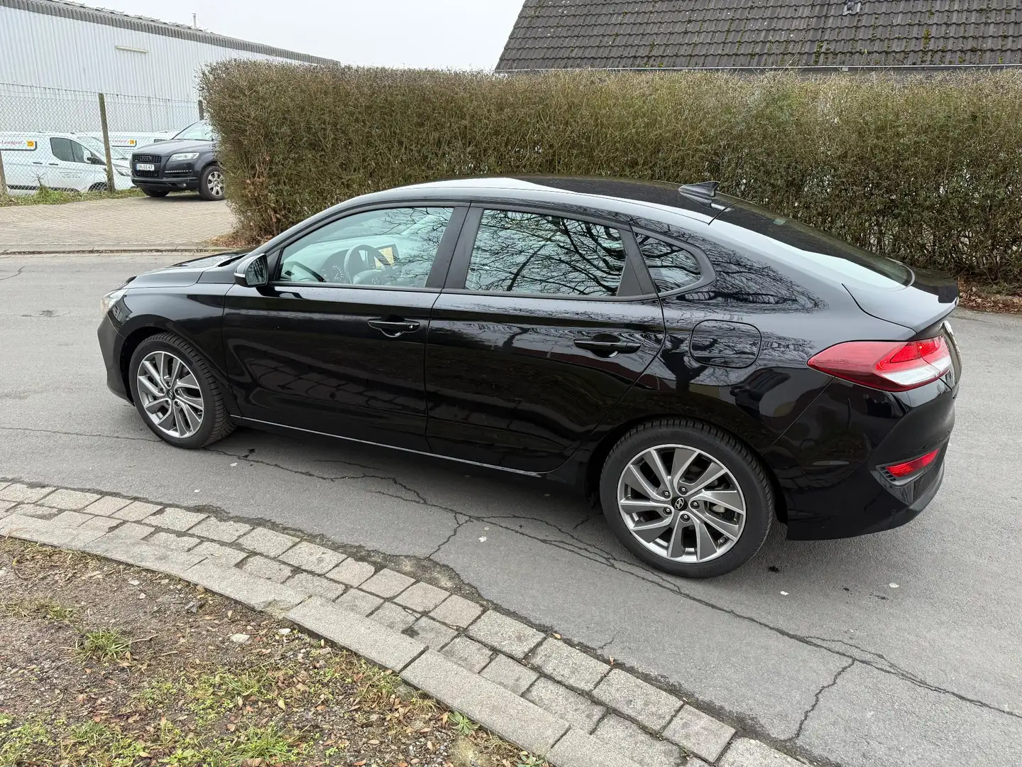Hyundai i30 1.0 T-GDI Trend Fastback Inspektion TÜV AW-Rei neu - 1