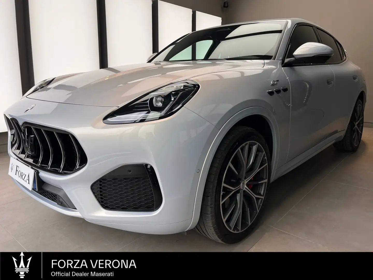 Maserati Grecale Grecale 2.0 mhev GT 300cv auto Nerissimo Pack Bianco - 1