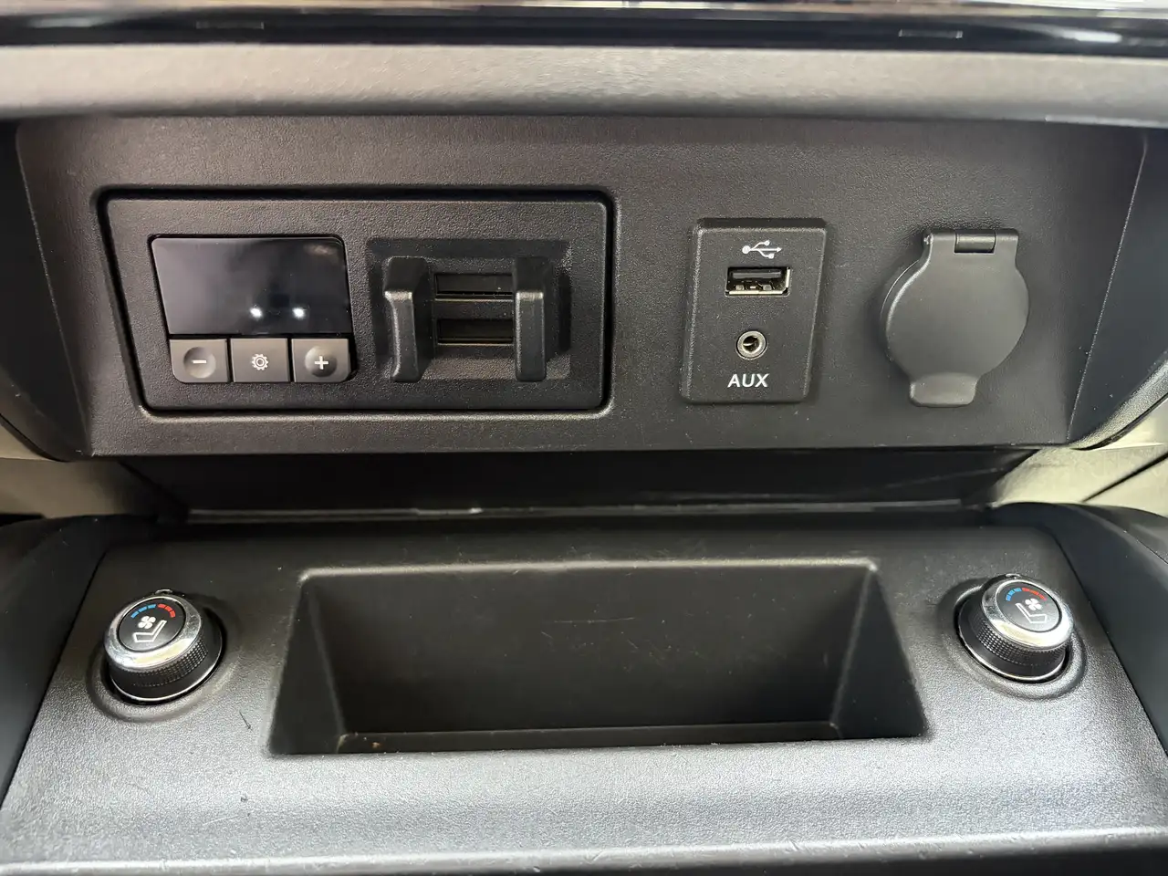 Nissan Titan снимка Nissan Titan