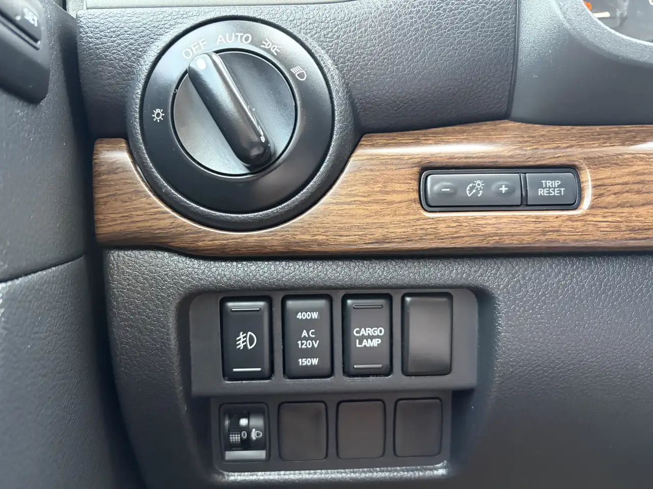 Nissan Titan снимка Nissan Titan