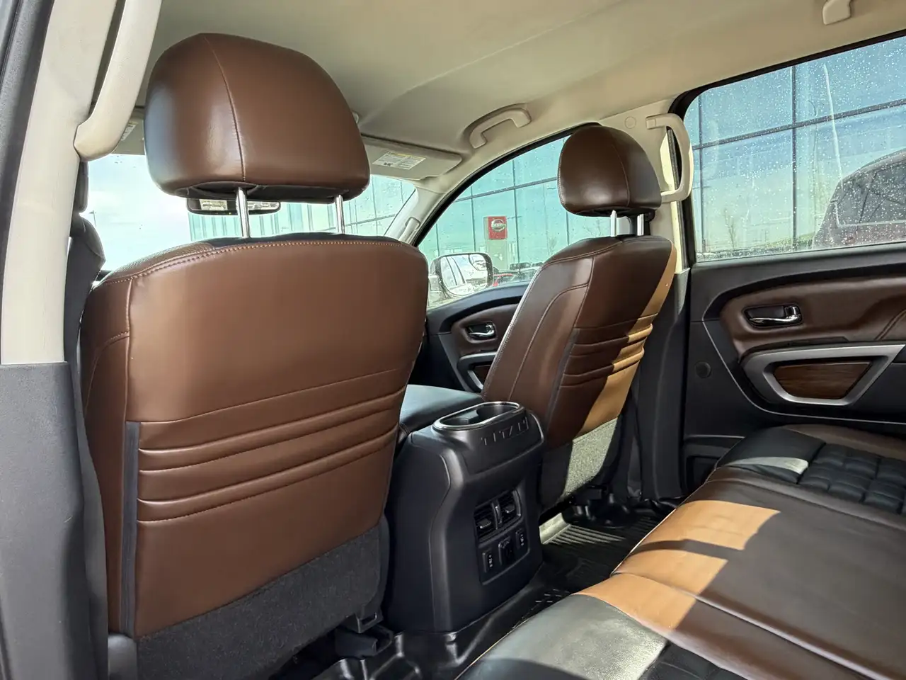 Nissan Titan снимка Nissan Titan