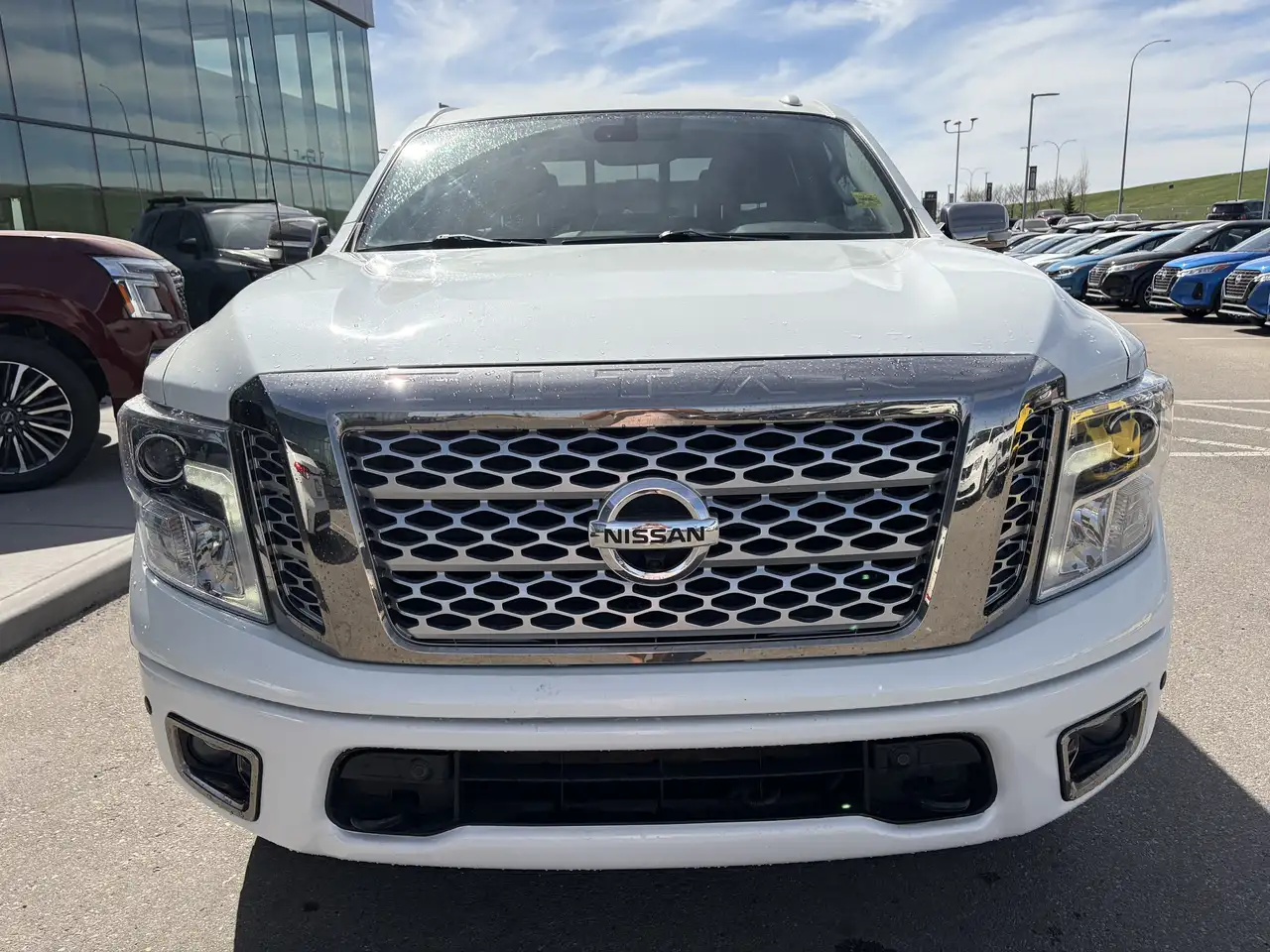 Nissan Titan снимка Nissan Titan
