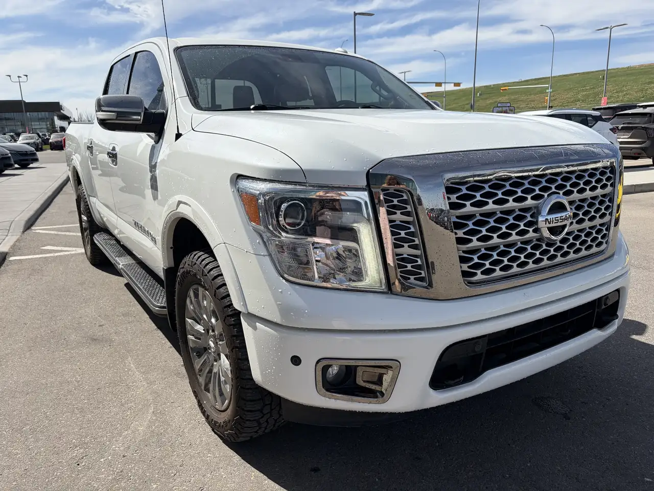 Nissan Titan снимка Nissan Titan