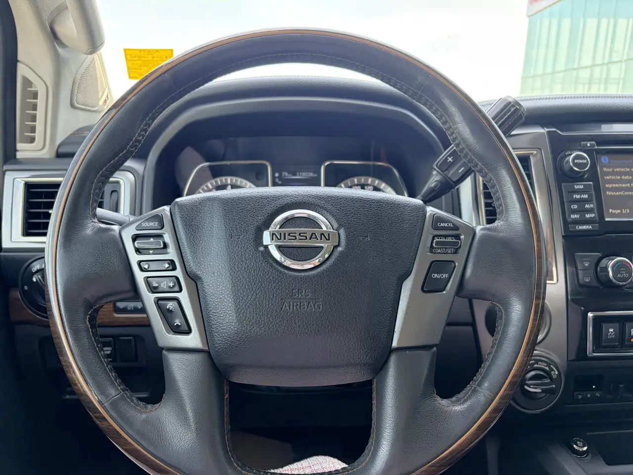 Nissan Titan снимка Nissan Titan