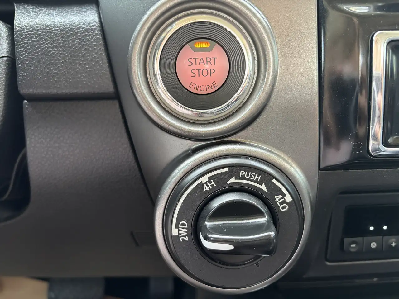 Nissan Titan снимка Nissan Titan