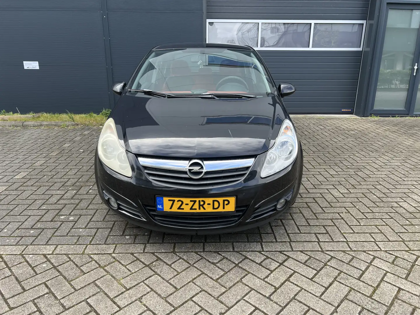 Opel Corsa 1.2-16V Enjoy | Airco | NAP | Velgen Zwart - 2