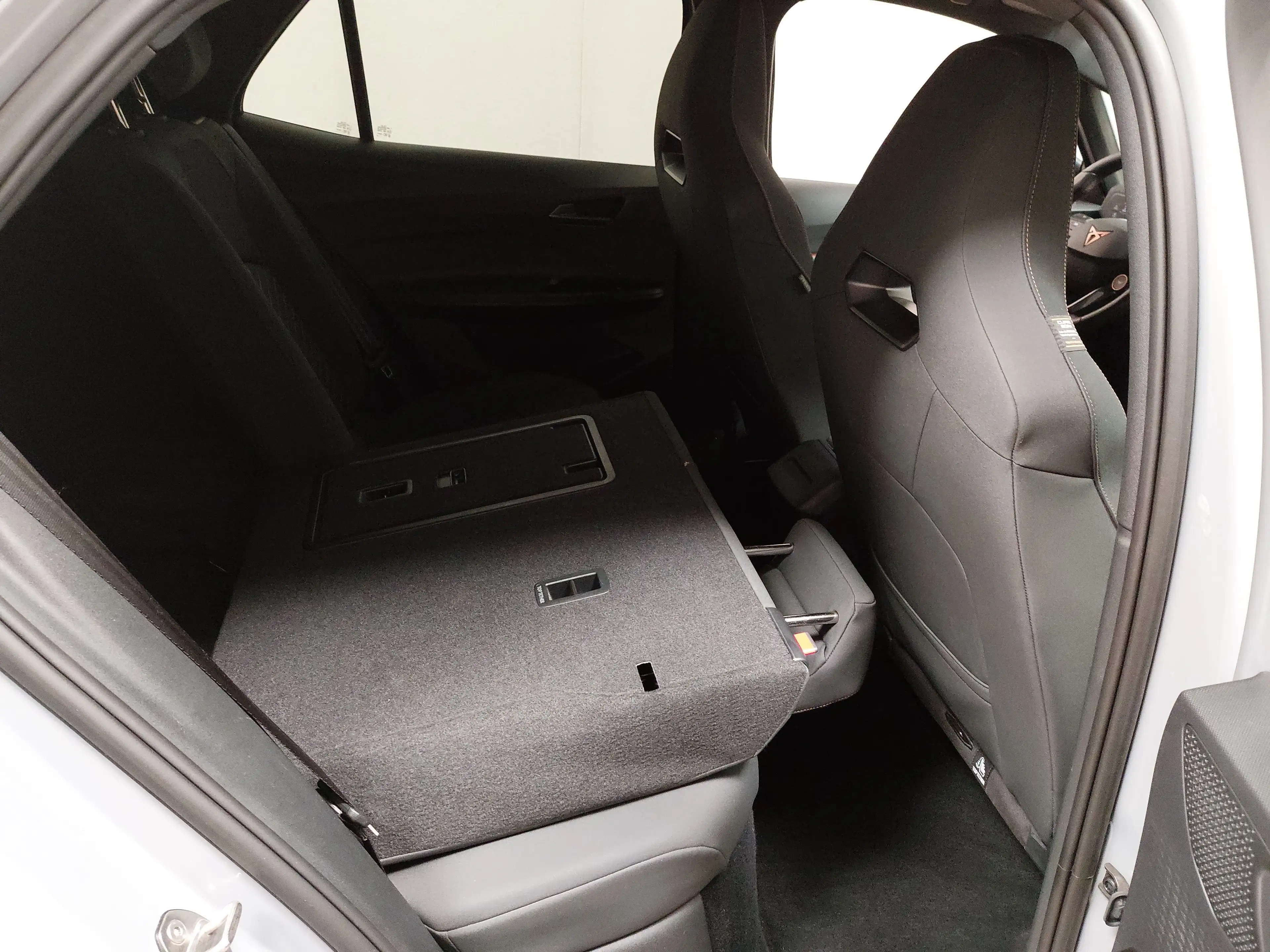 CUPRA Born — photo 11