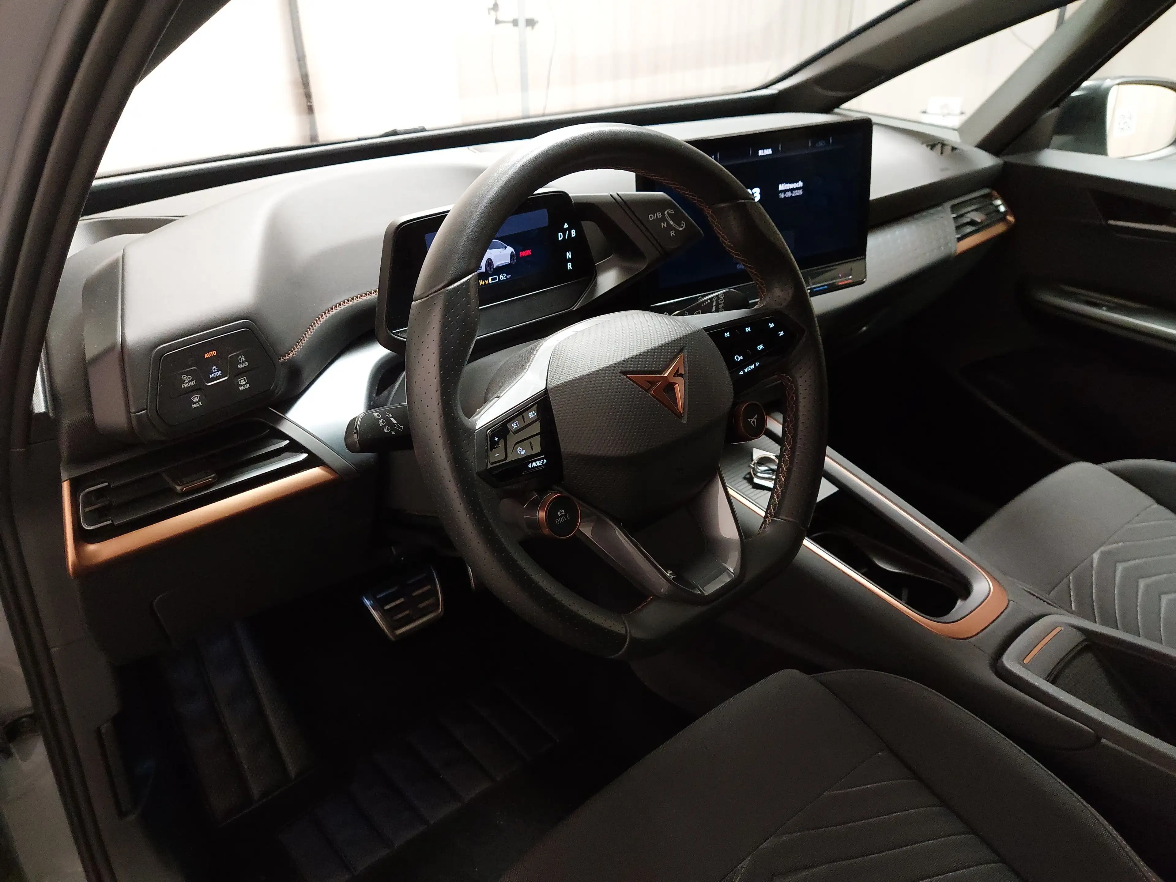 CUPRA Born — photo 6