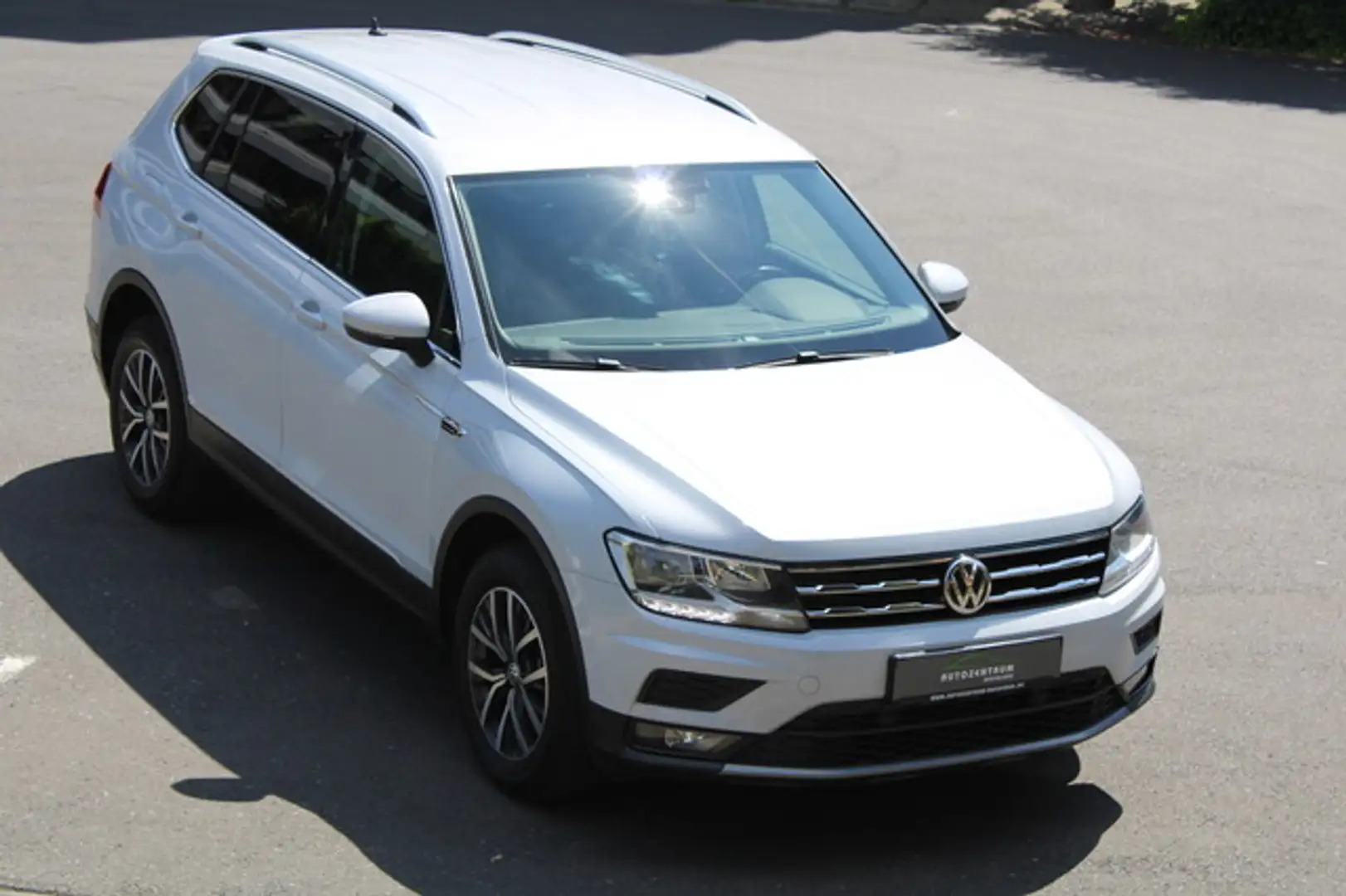 Volkswagen Tiguan Allspace 2.0 TDI Comfortline 7-Sitzer/Nav Grau - 1