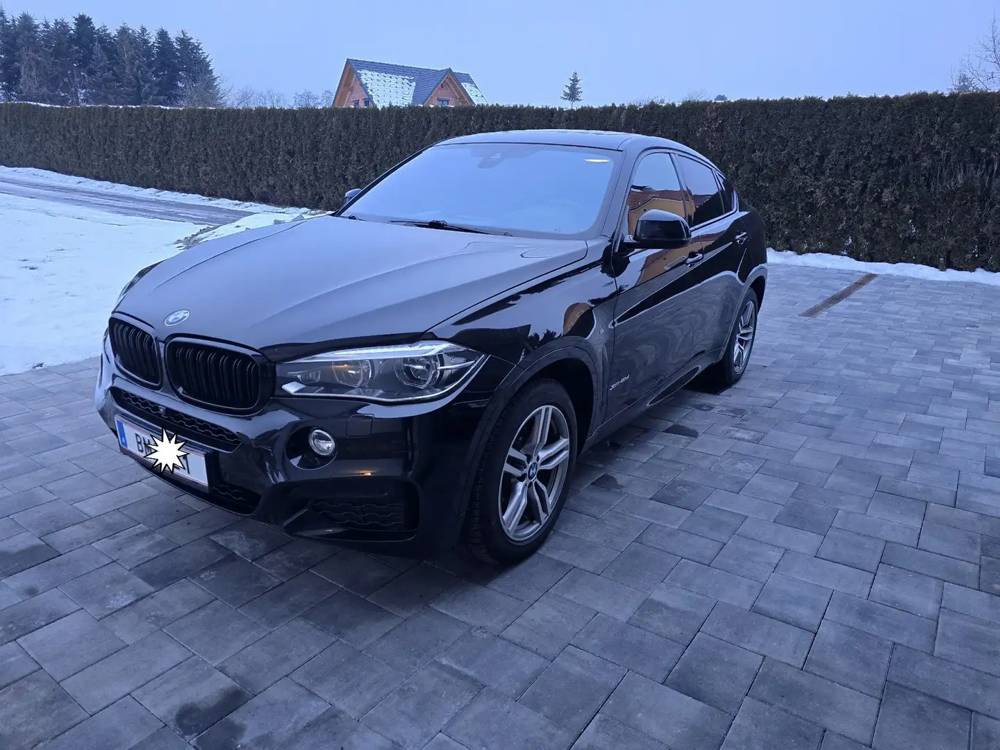 BMW X6 xDrive40d Sport Activity Coupé Aut. Schwarz - 1