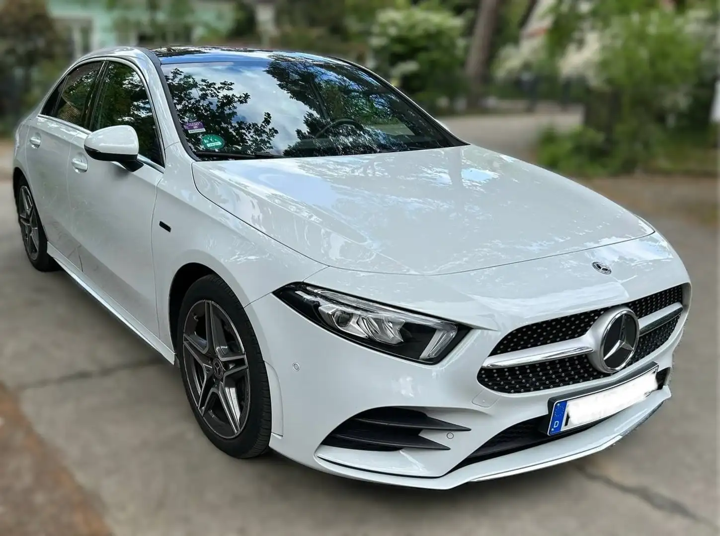 Mercedes-Benz A 250 AMG Edition|Plug-in Hybrid|Pano|Garantie|Garagen Blanc - 1