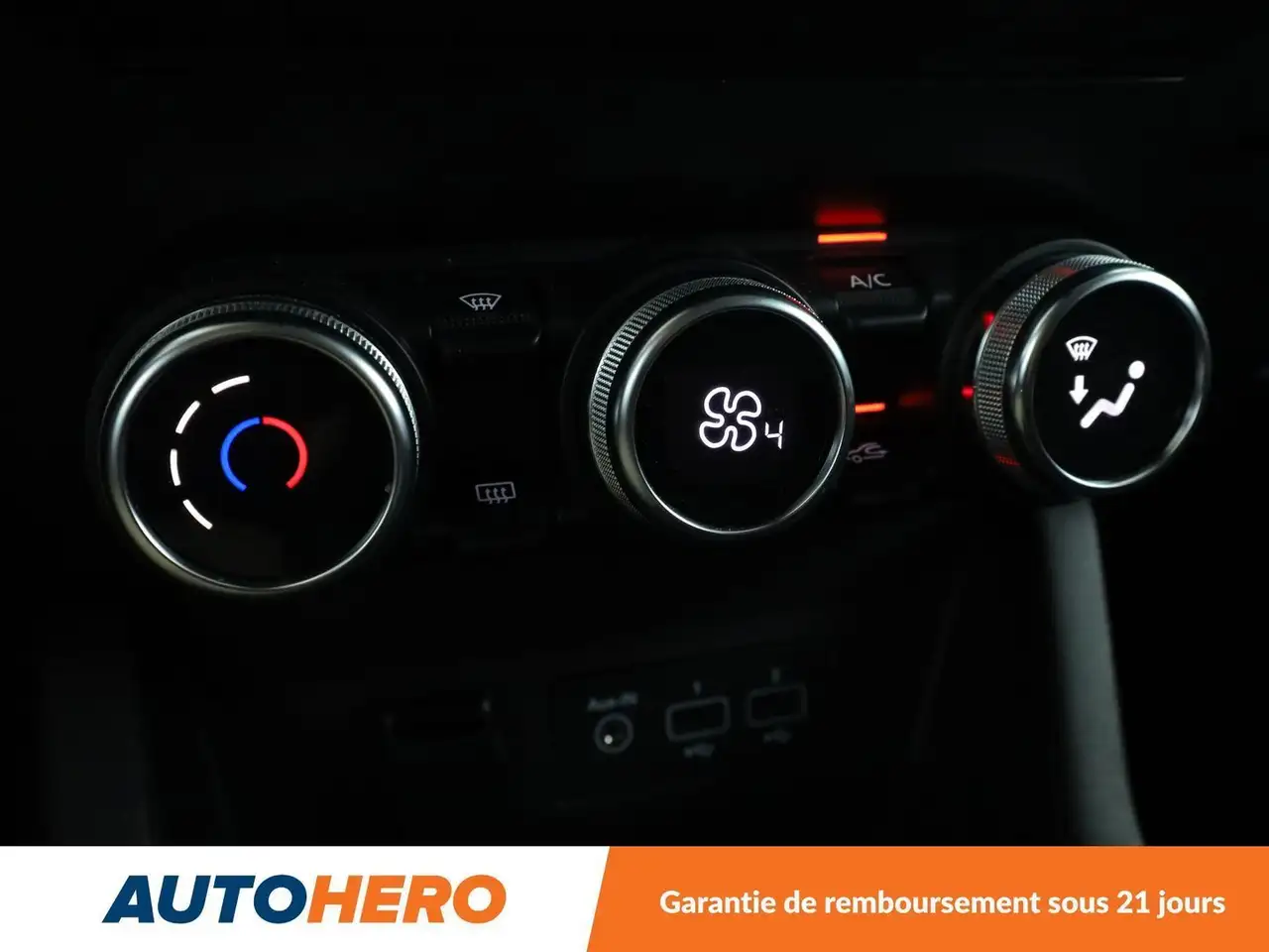 Renault Clio Citadine 5 portes — photo 26