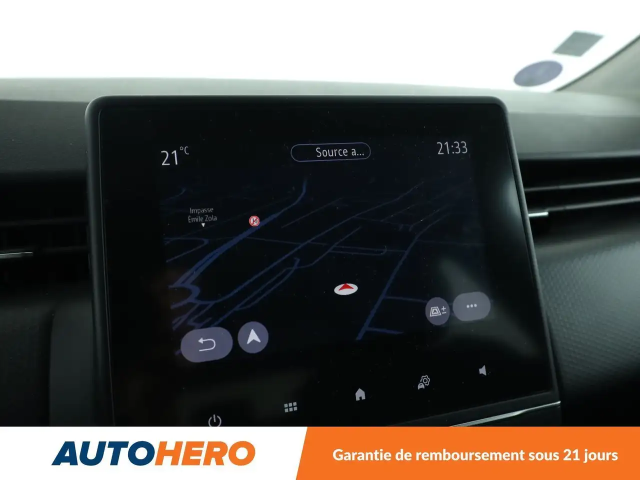 Renault Clio Citadine 5 portes — photo 24